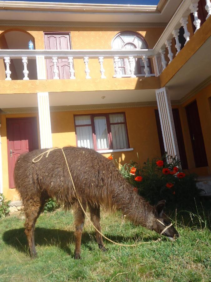 Hostal Del Sol Isla Del Sol Bagian luar foto