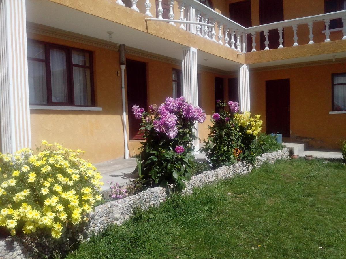 Hostal Del Sol Isla Del Sol Bagian luar foto